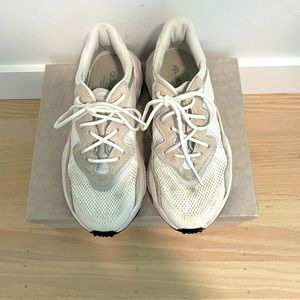 Adidas Ozweego men’s 6.5 women’s 8.5
